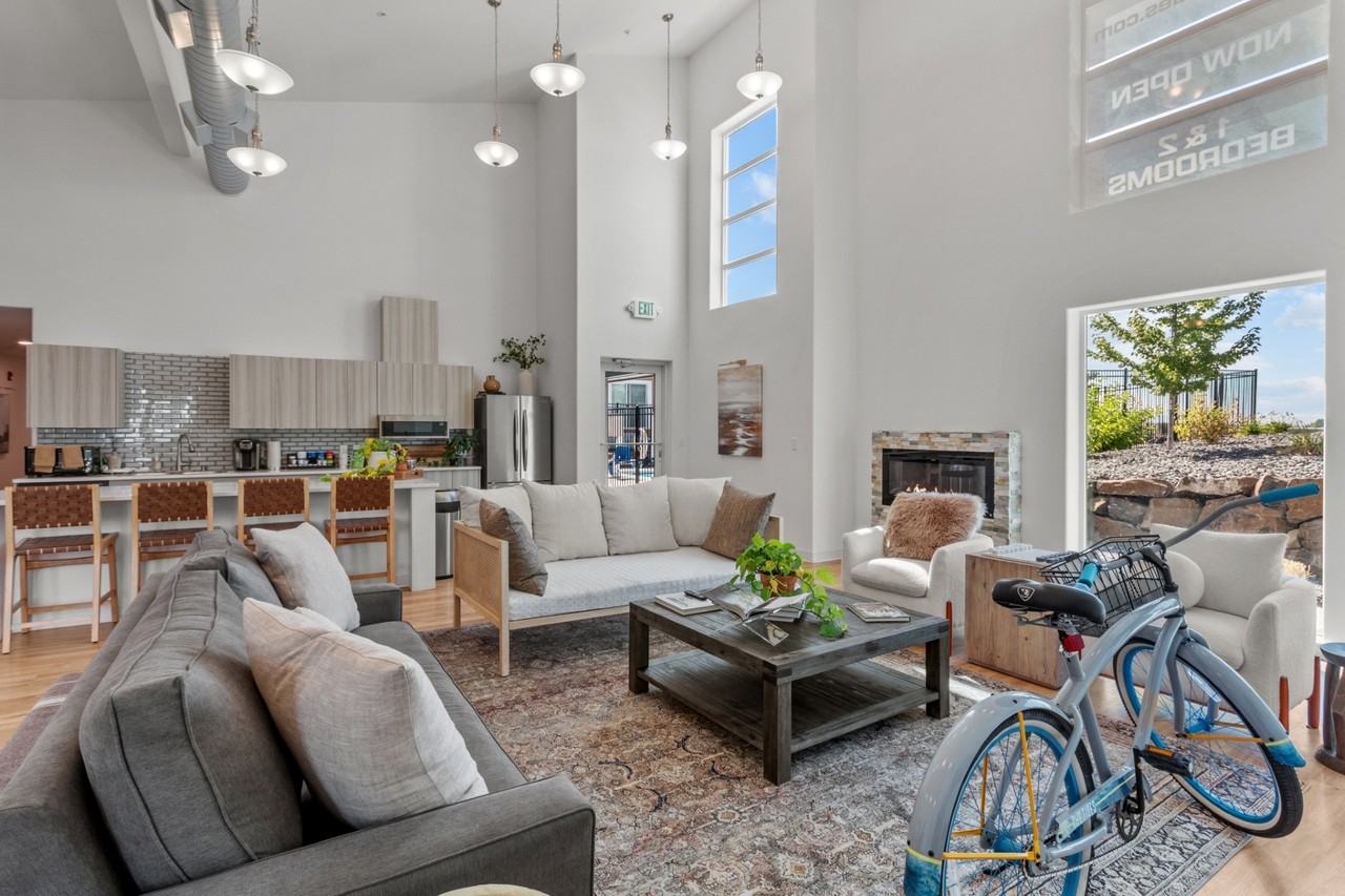 Tides at Willow Pointe - Photo 5 of 30