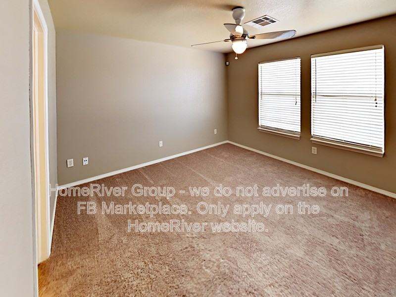 1013 Edinburg Drive - Photo 4 of 22