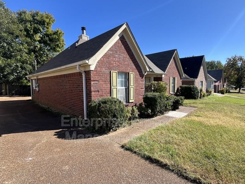 5620 Dedo Cir - Photo 2 of 15