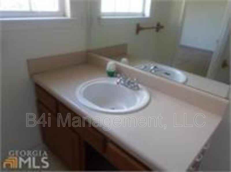 2423 Brianna Dr - Photo 4 of 15