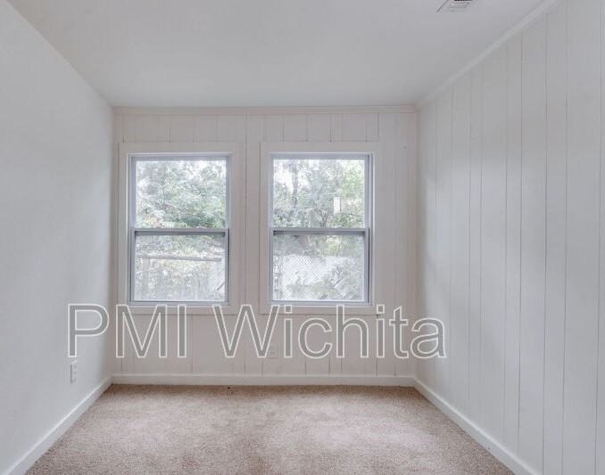 4309 E Lincoln St - Photo 7 of 14