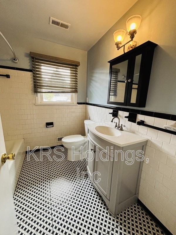 1905 Perrel Street - Photo 7 of 13