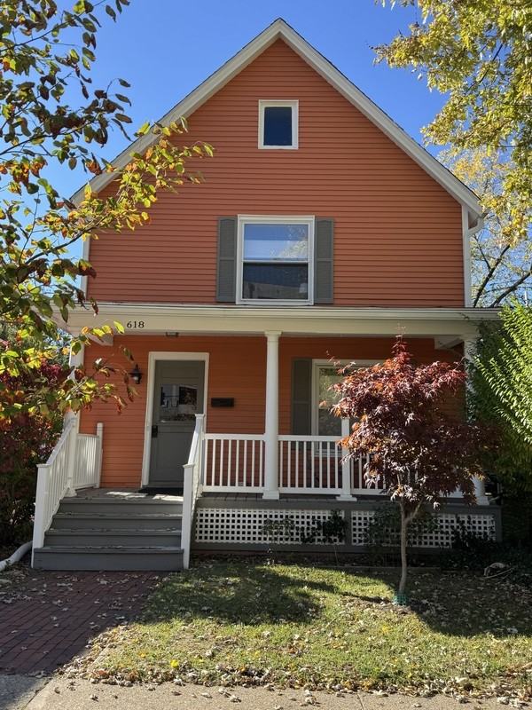 618 S Ashley St #1 - Photo 2 of 21