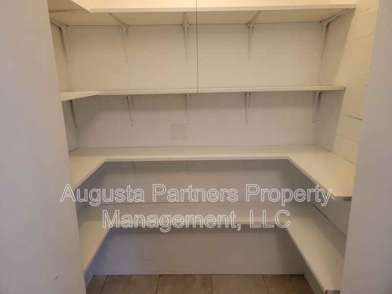 117 Glenora Ct - Photo 7 of 27