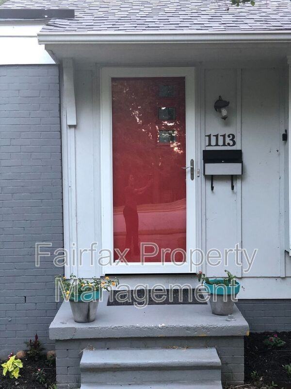 1113 Marlborough Rd - Photo 2 of 25