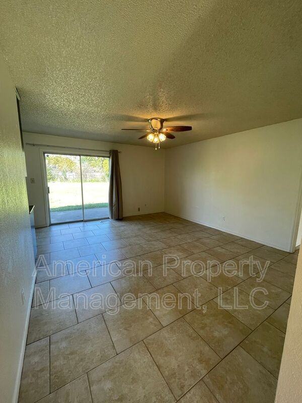 11841 E 36th St - Photo 5 of 33