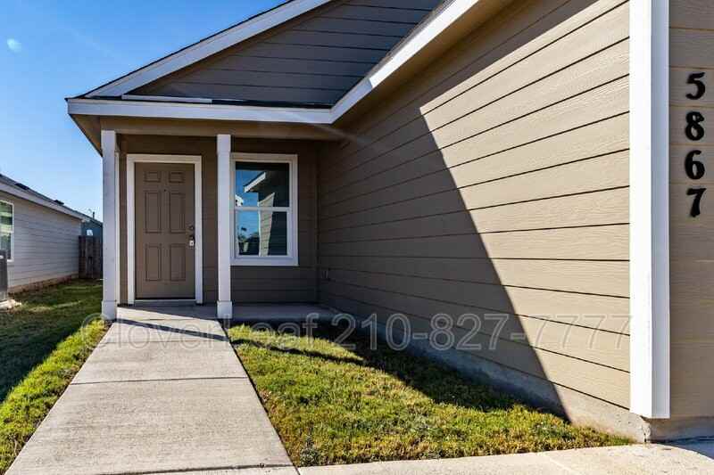 5867 Coahulia Rdg - Photo 4 of 31