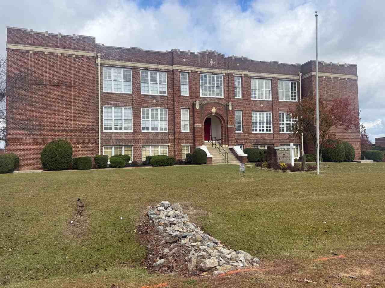 Cleveland School Senior (55+) Affordable Housing - Photo 2 of 17