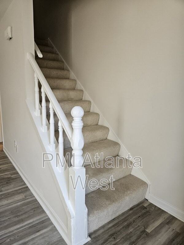 5128 Afton Way Se - Photo 5 of 13