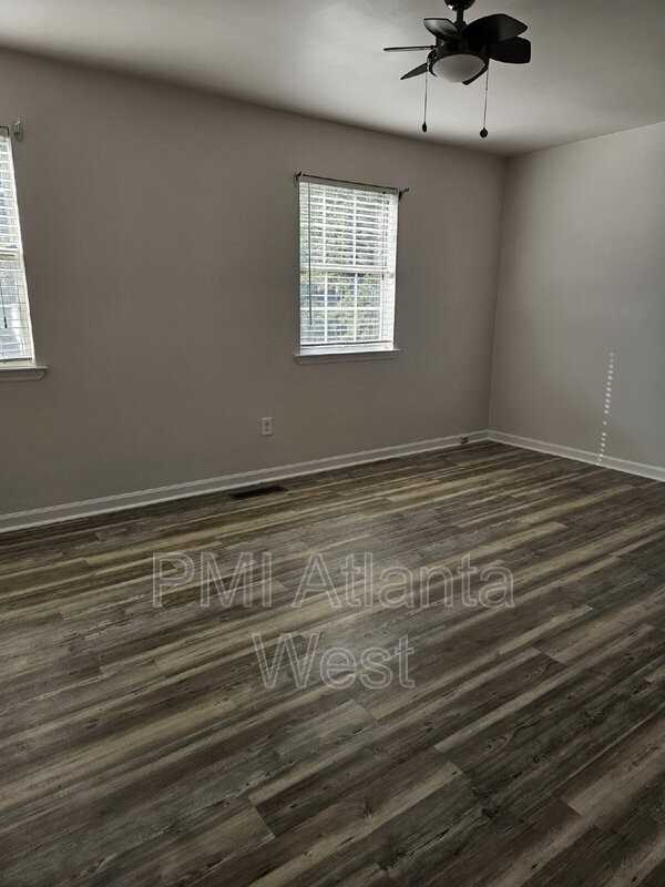 5128 Afton Way Se - Photo 7 of 13