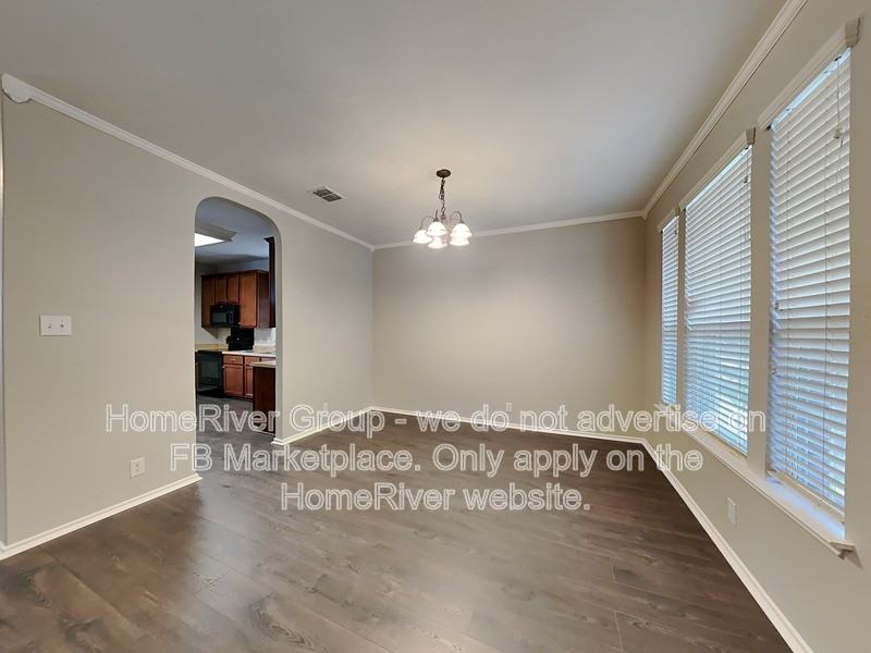 324 Moonlight Ct - Photo 5 of 36