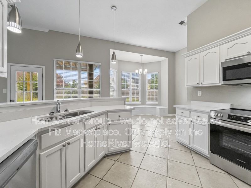 2862 Pinnacle Dr - Photo 5 of 21