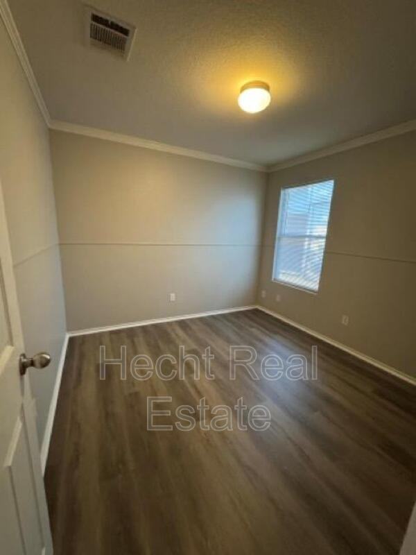 12309 Drummond Dr - Photo 6 of 10