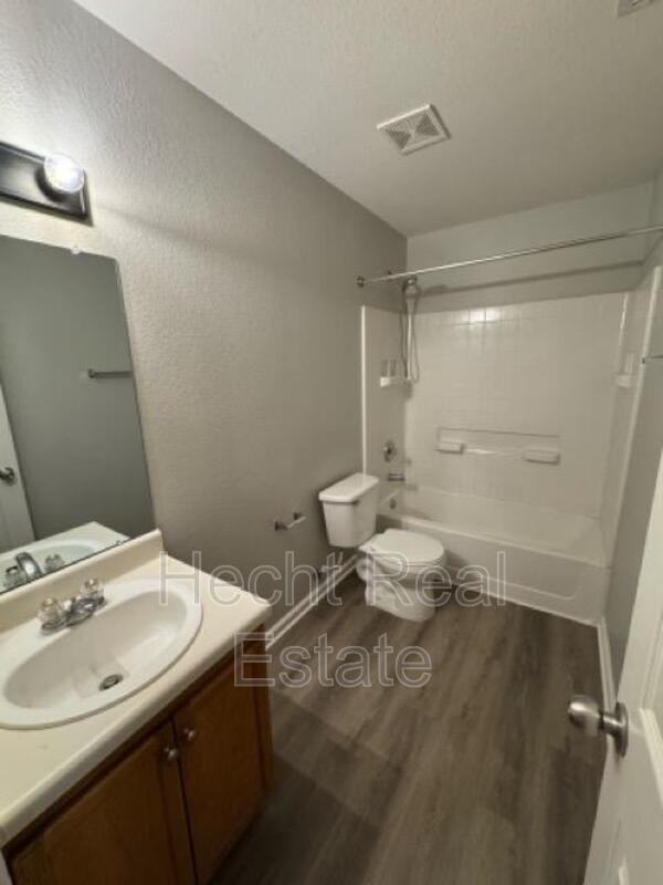 12309 Drummond Dr - Photo 7 of 10