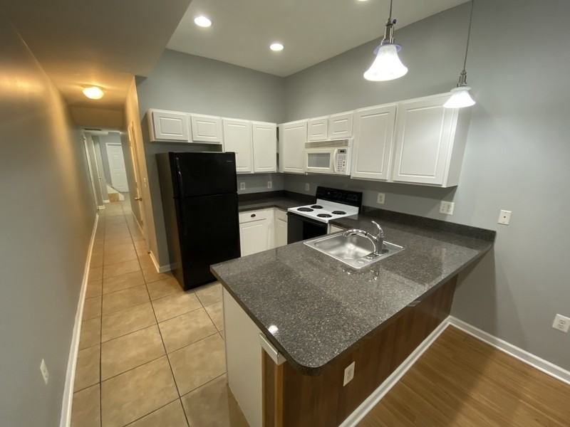 1600 Light St - Photo 2 of 9