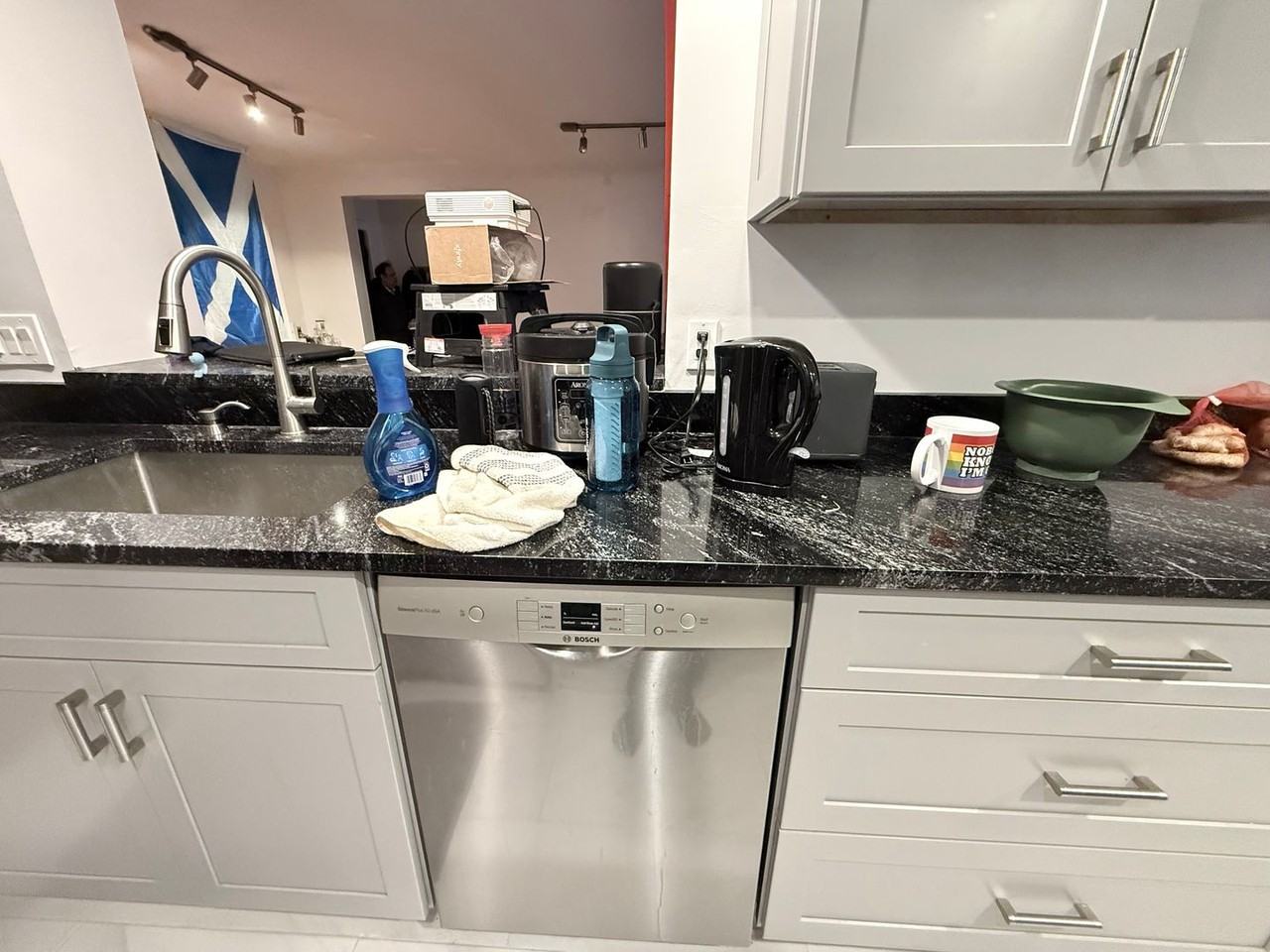 450 Park Dr - Photo 2 of 25