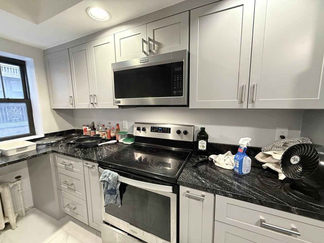 450 Park Dr - Photo 4 of 25