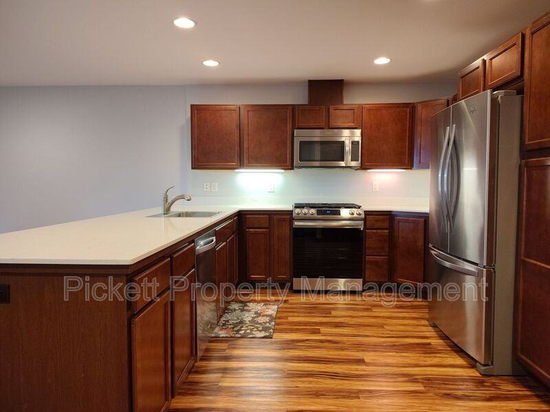 10715 Rhody Way - Photo 5 of 13