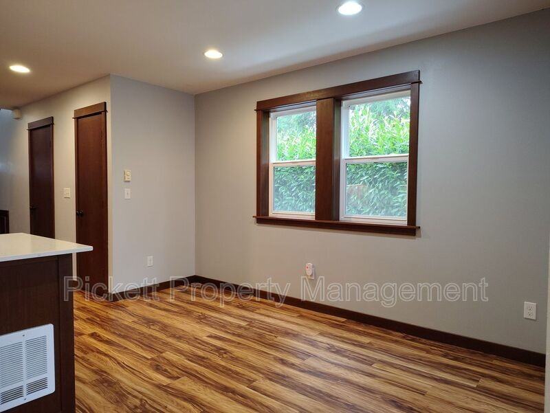 10715 Rhody Way - Photo 6 of 13