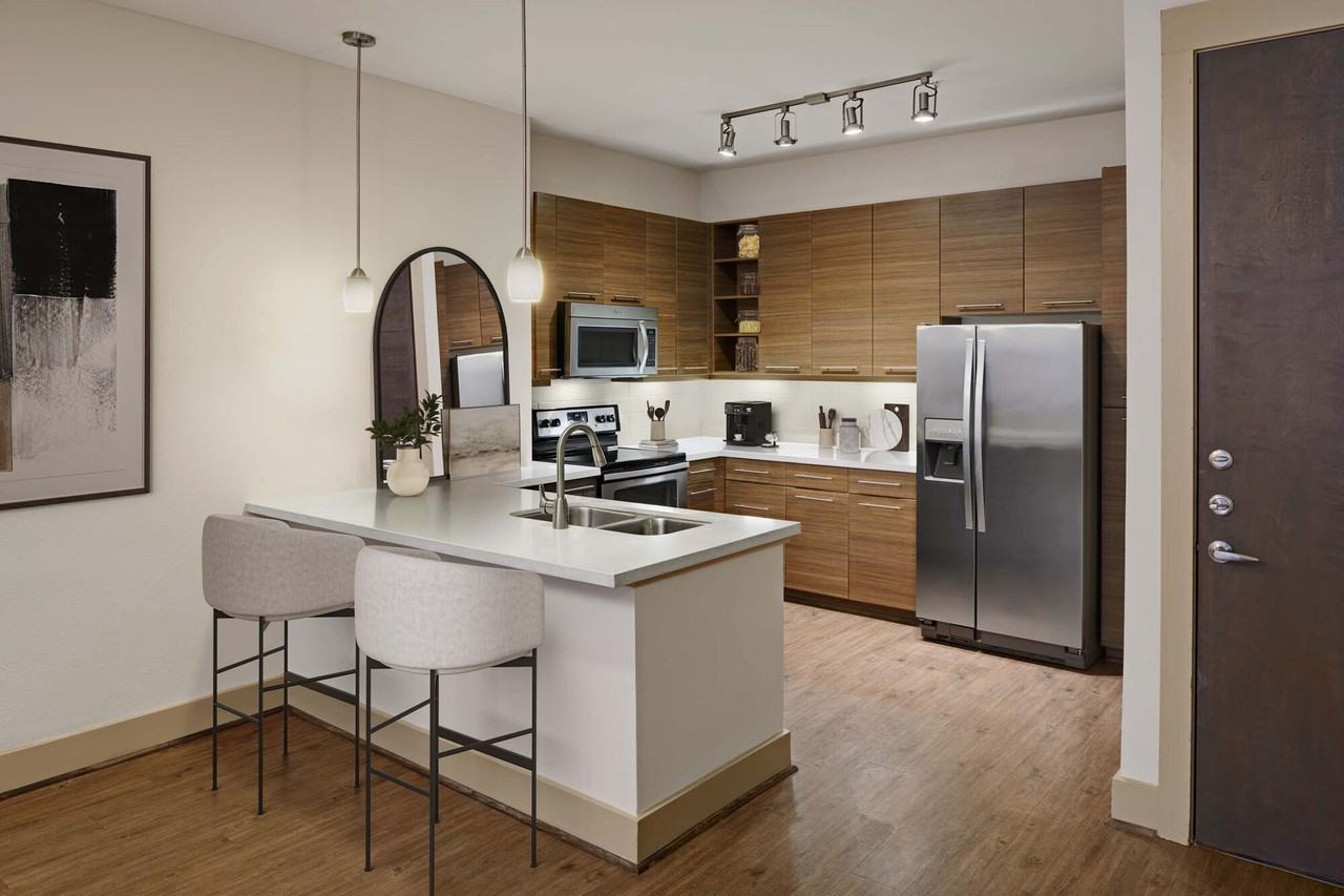 Camden Lamar Heights - Photo 6 of 43