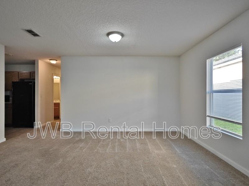 8432 Jasper Ave - Photo 3 of 8