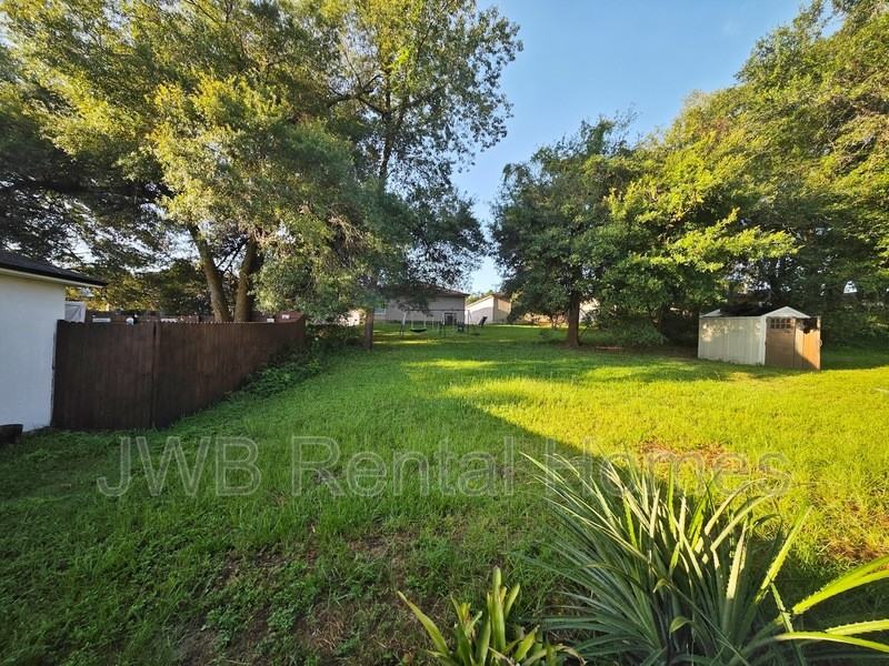 8432 Jasper Ave - Photo 6 of 8