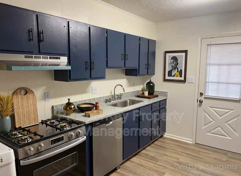 453 Pecan Tree Court - Photo 6 of 14