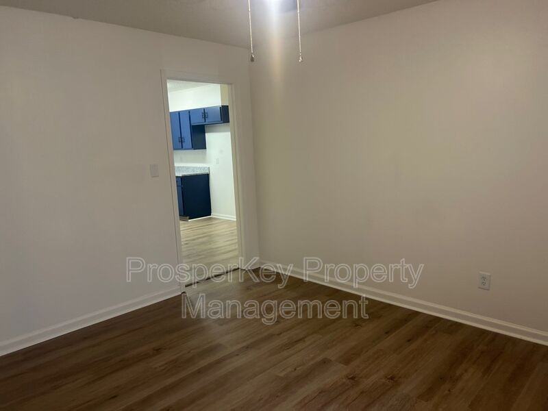 453 Pecan Tree Court - Photo 7 of 14