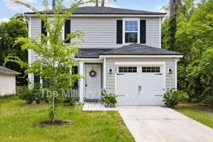 featured image of 1343 Pangola Dr #A