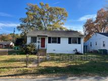 135 N Oak Ave - Photo 1 of 1