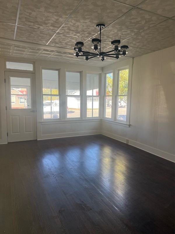 215 W 5th St - Photo 3 of 16