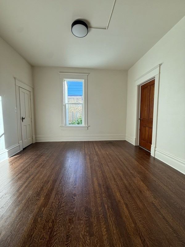 215 W 5th St - Photo 4 of 16