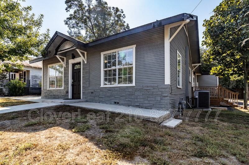 210 Dumoulin Avenue - Photo 3 of 38