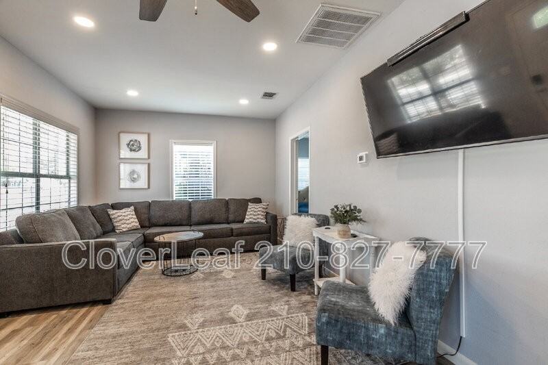 210 Dumoulin Avenue - Photo 7 of 38