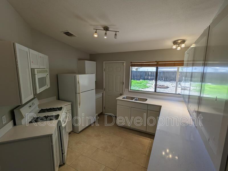 5881 N Belbrook Dr - Photo 2 of 14