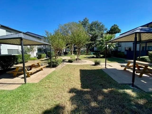 Memorial Fountain - Photo 6 of 36