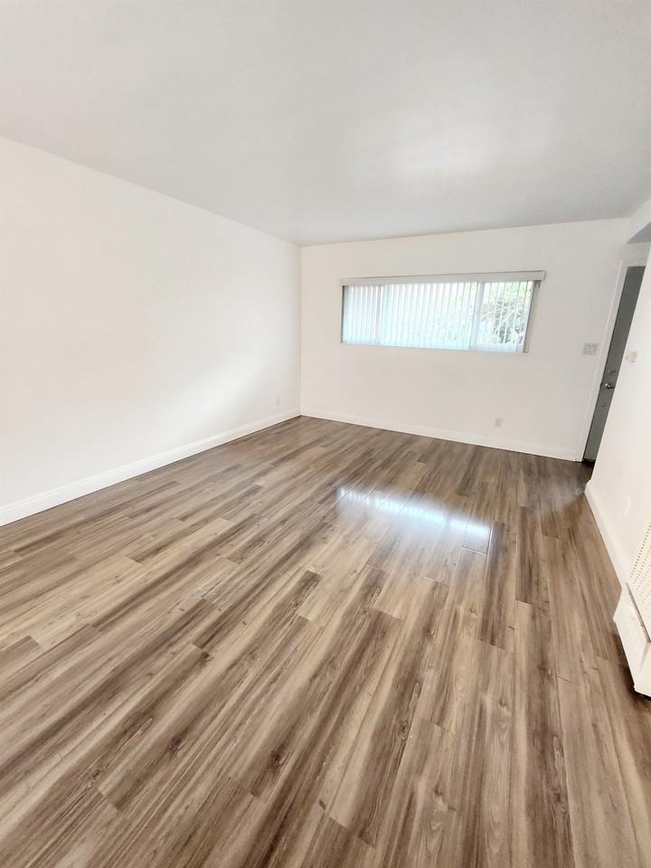 3853 Prospect Avenue - Photo 2 of 20