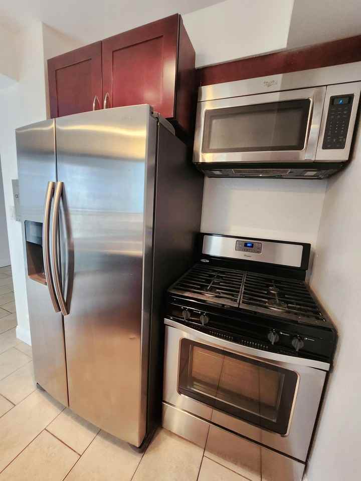 3853 Prospect Avenue - Photo 5 of 20