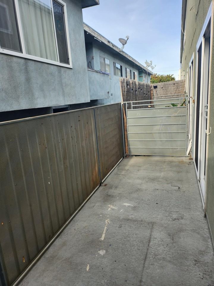 3853 Prospect Avenue - Photo 6 of 20