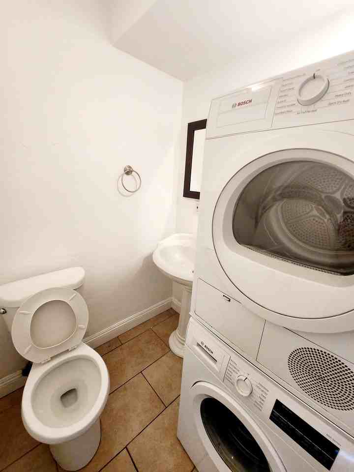 3853 Prospect Avenue - Photo 7 of 20