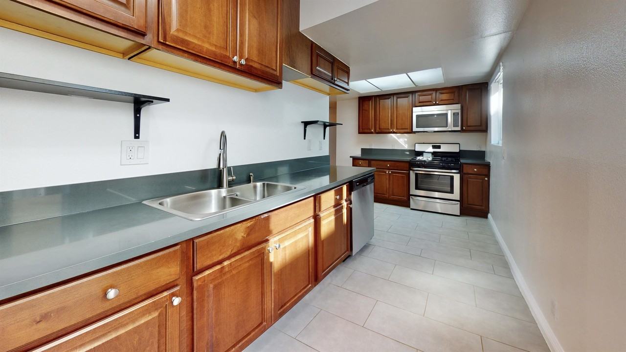 1418 14th Street - Photo 5 of 26