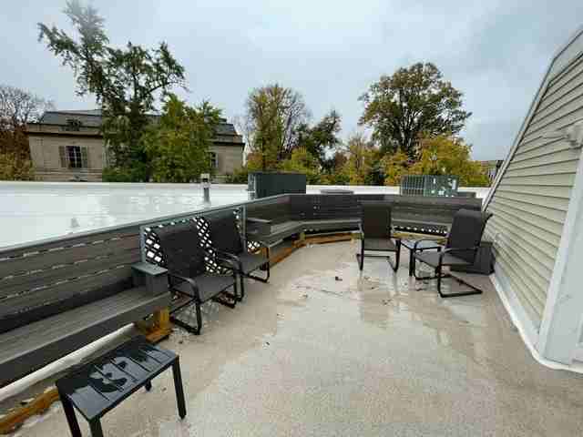 1685 Crescent Place NW - Photo 4 of 20