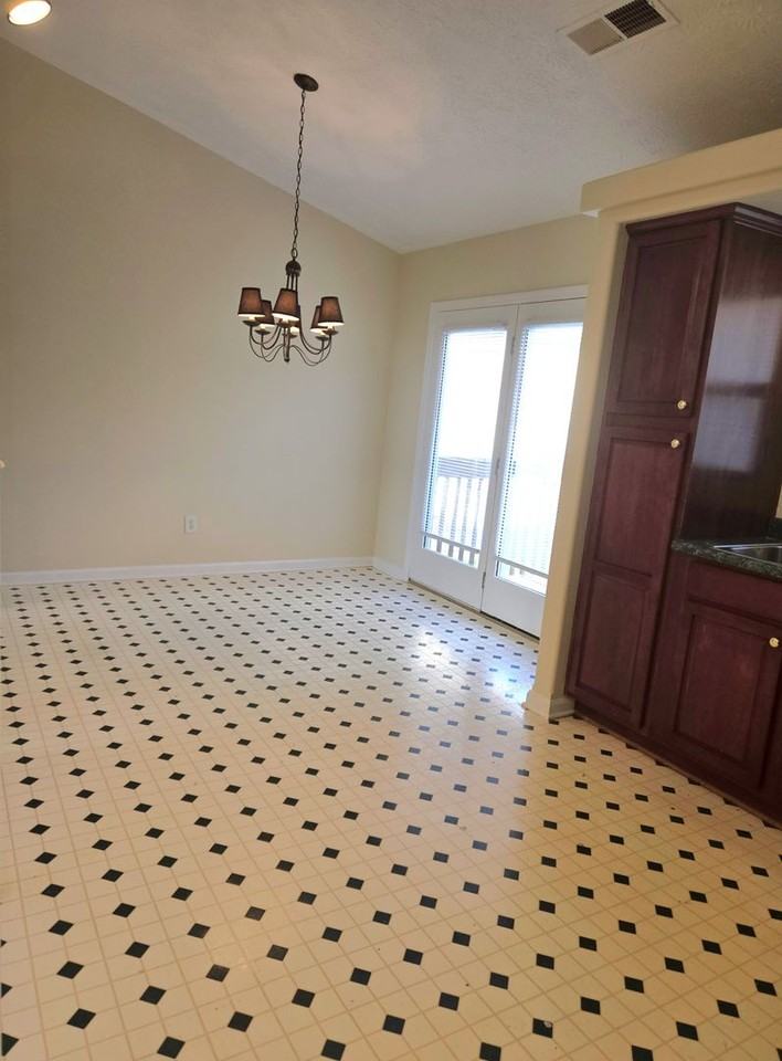 2561 Spring Valley Loop - Photo 5 of 21