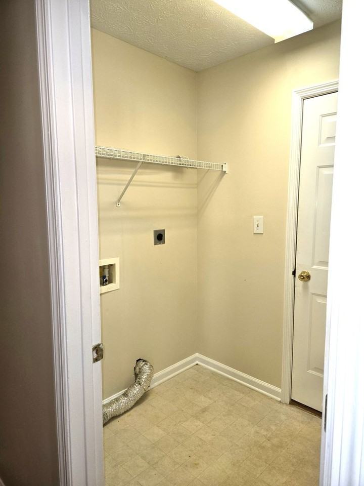 2561 Spring Valley Loop - Photo 7 of 21