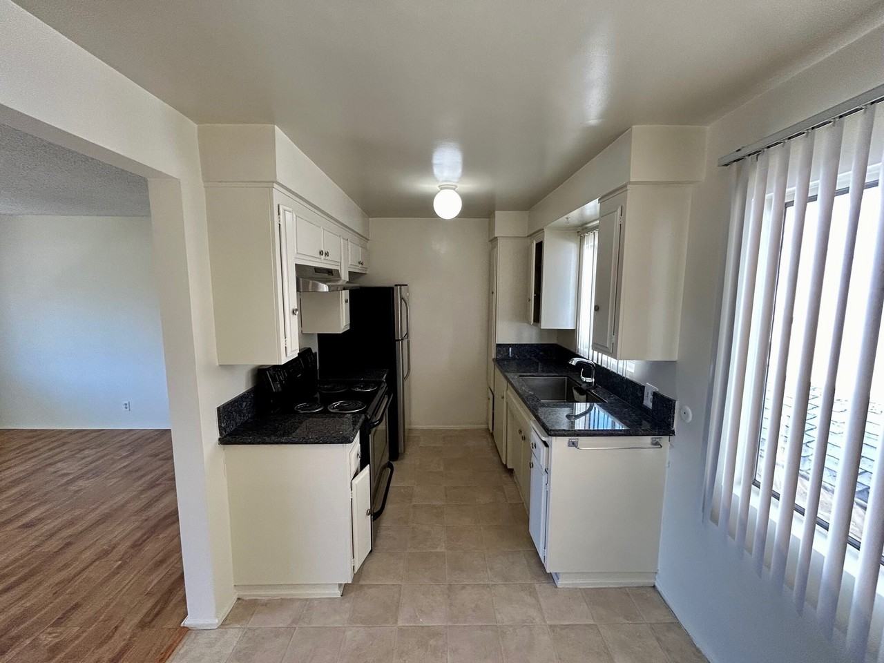 2403 E. SENECA ST. (265) - Photo 4 of 13