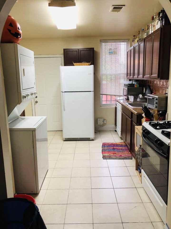 725 Fairmont St NW - Photo 7 of 32