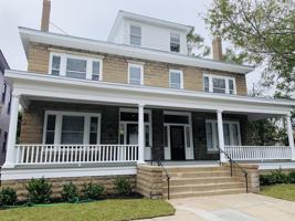 featured image of 19 E 40th St