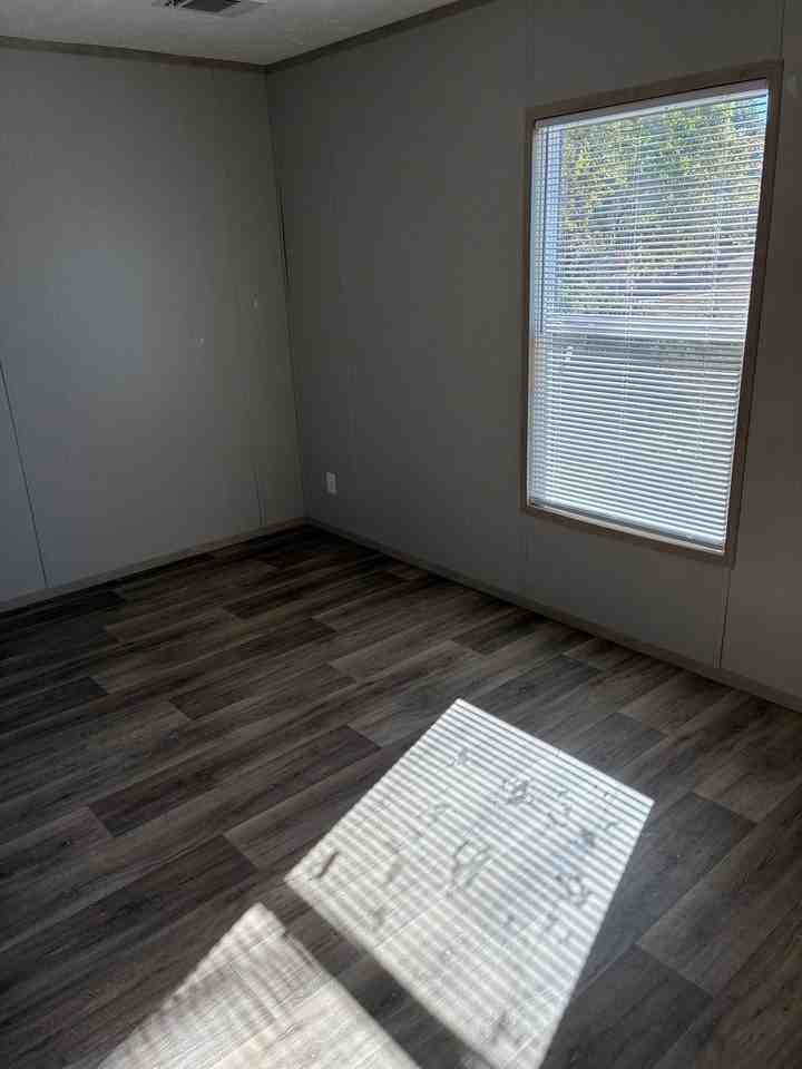 TJ's MHP - Photo 5 of 11