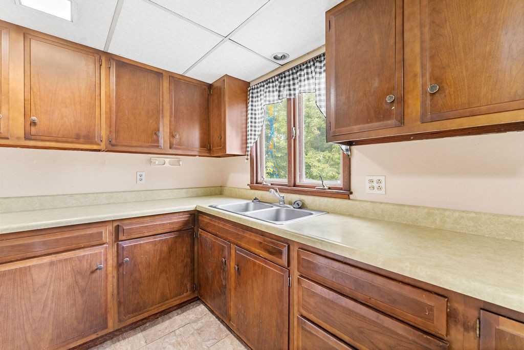 1126 Elmwood - Photo 2 of 12