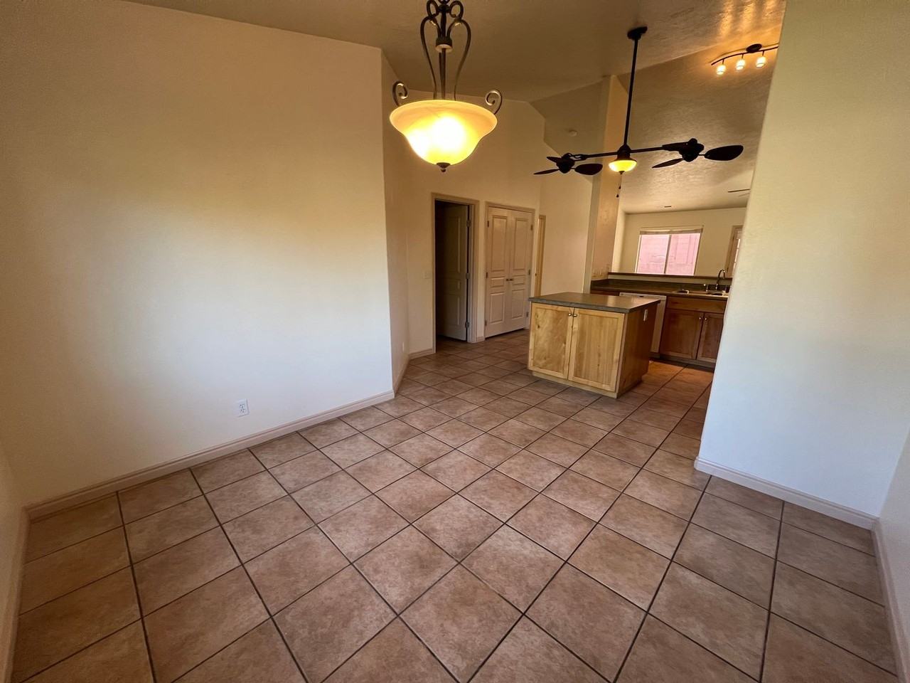 1173 Snow Canyon Parkway - Photo 6 of 18